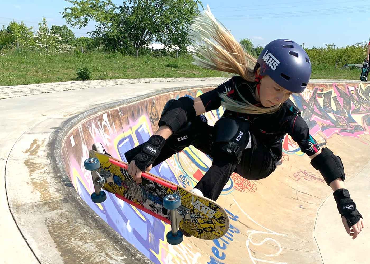 Best Skateboard Helmets For Skaters Reviews & Buying Guide